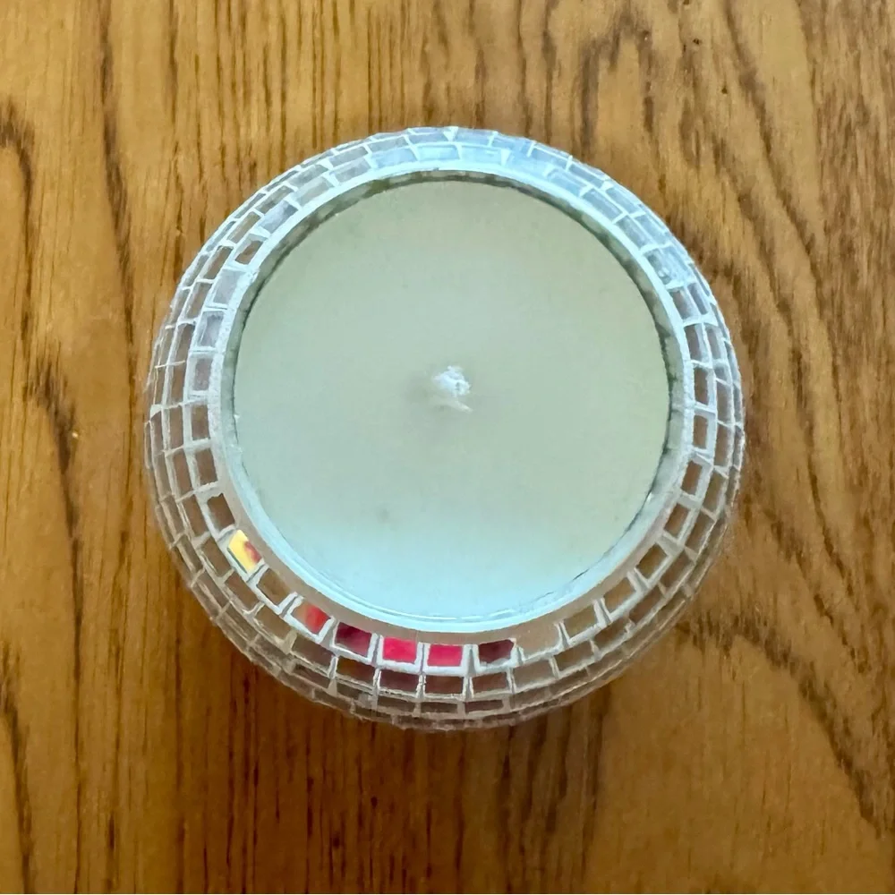 Room Essentials Mosaic Glass Candle Holder 4.8 oz Whipped Shea & Coconut Silver